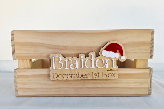 SANTA HAT CHRISTMAS CRATE PLAQUE ONLY -LARGE