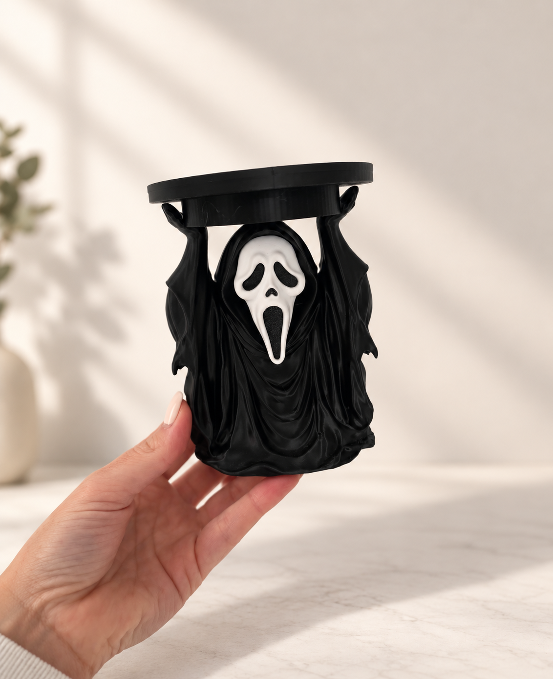 3D printed Scream Face candle holder