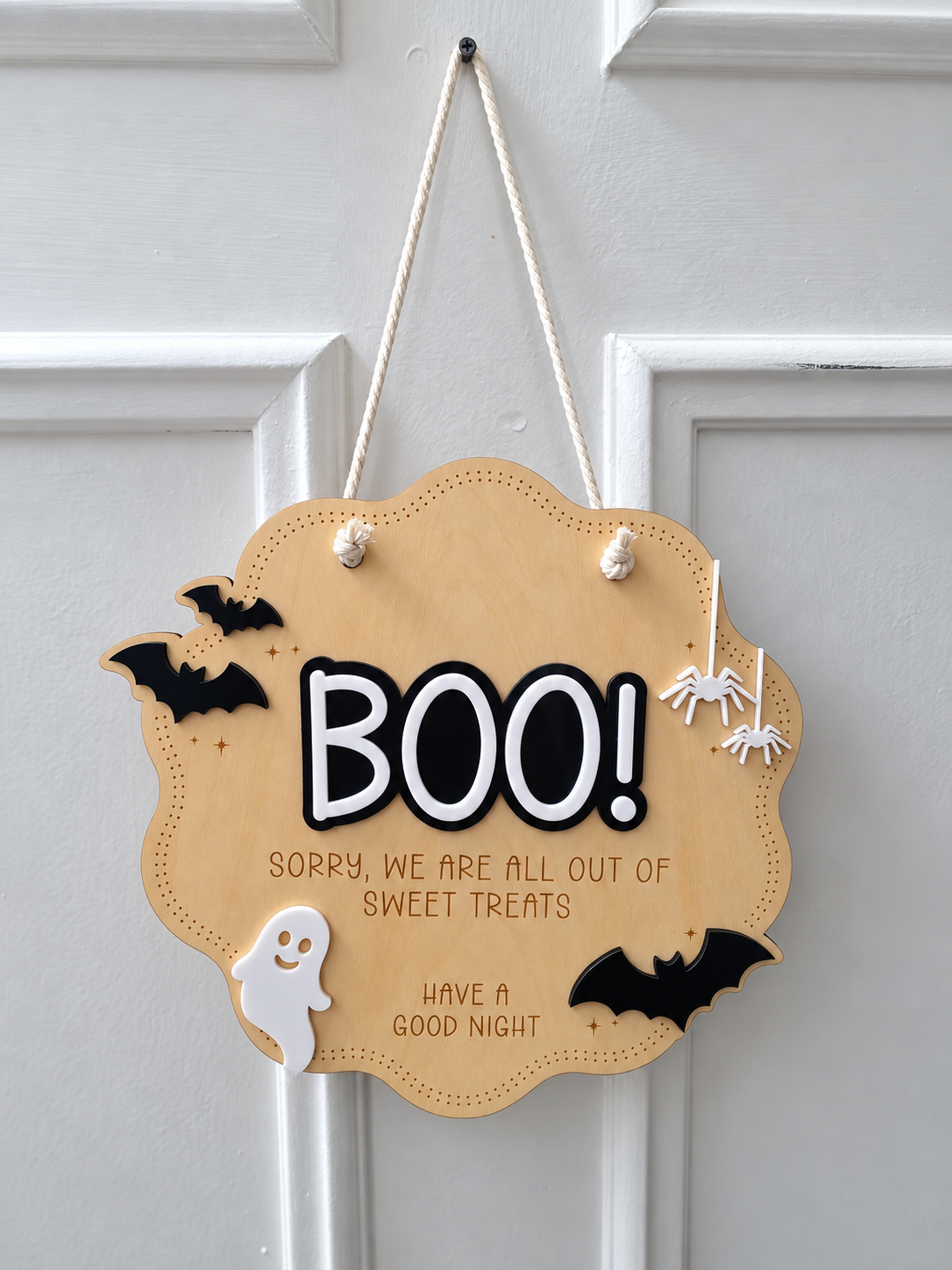 DOUBLE-SIDED HALLOWEEN TRICK OR TREAT DOOR SIGN