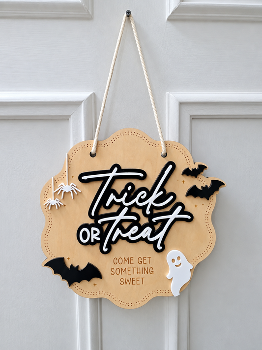 DOUBLE-SIDED HALLOWEEN TRICK OR TREAT DOOR SIGN