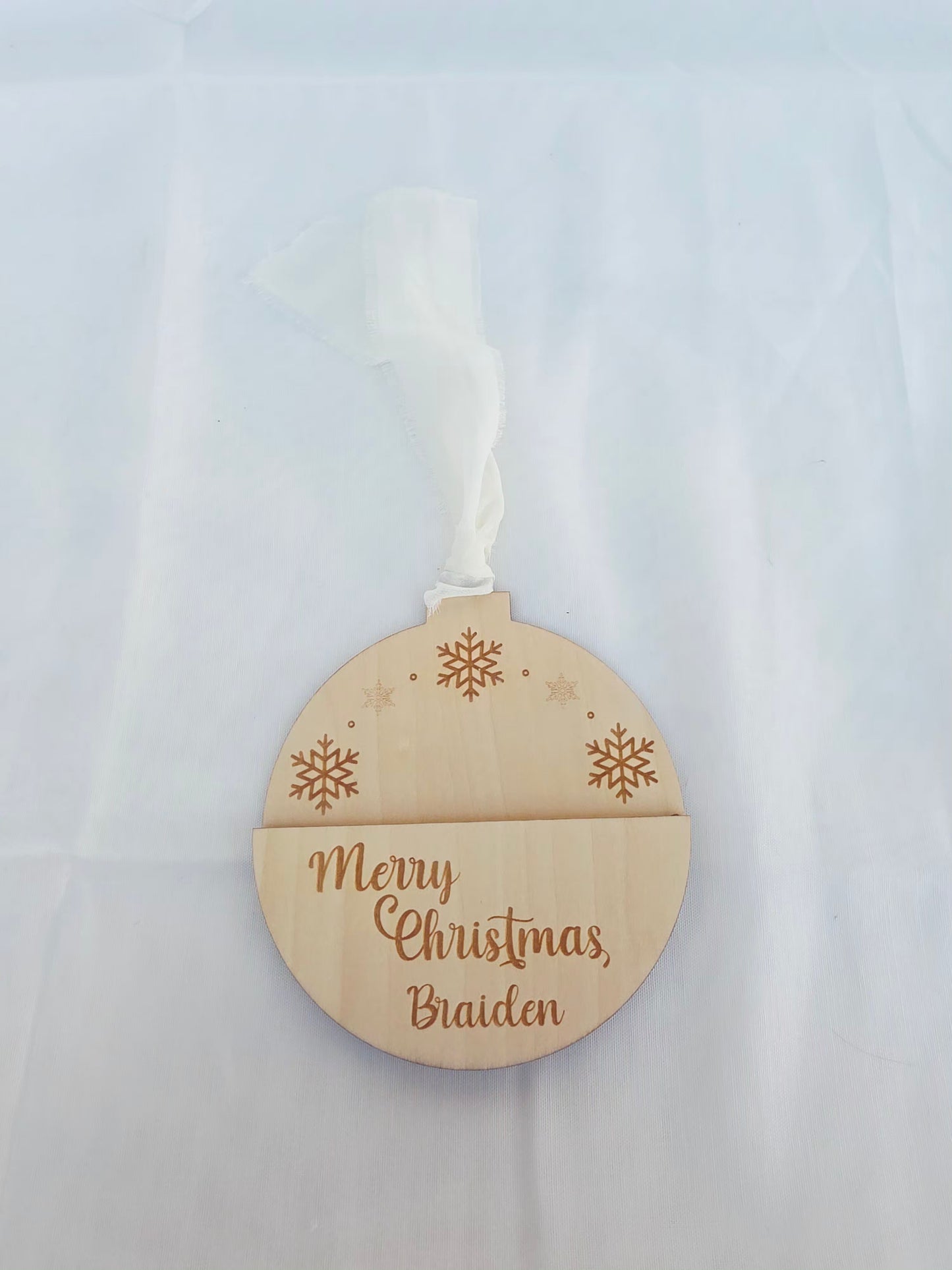 GIFT TAG BAUBLE HOLDER