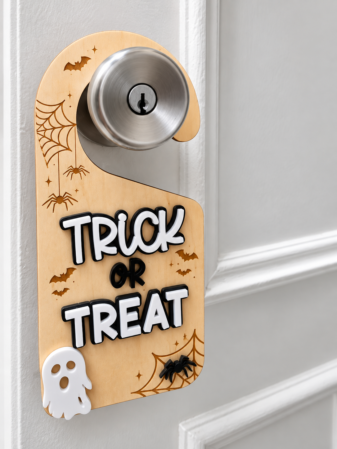 TRICK OR TREAT – DOUBLE-SIDED HALLOWEEN DOOR HANGER